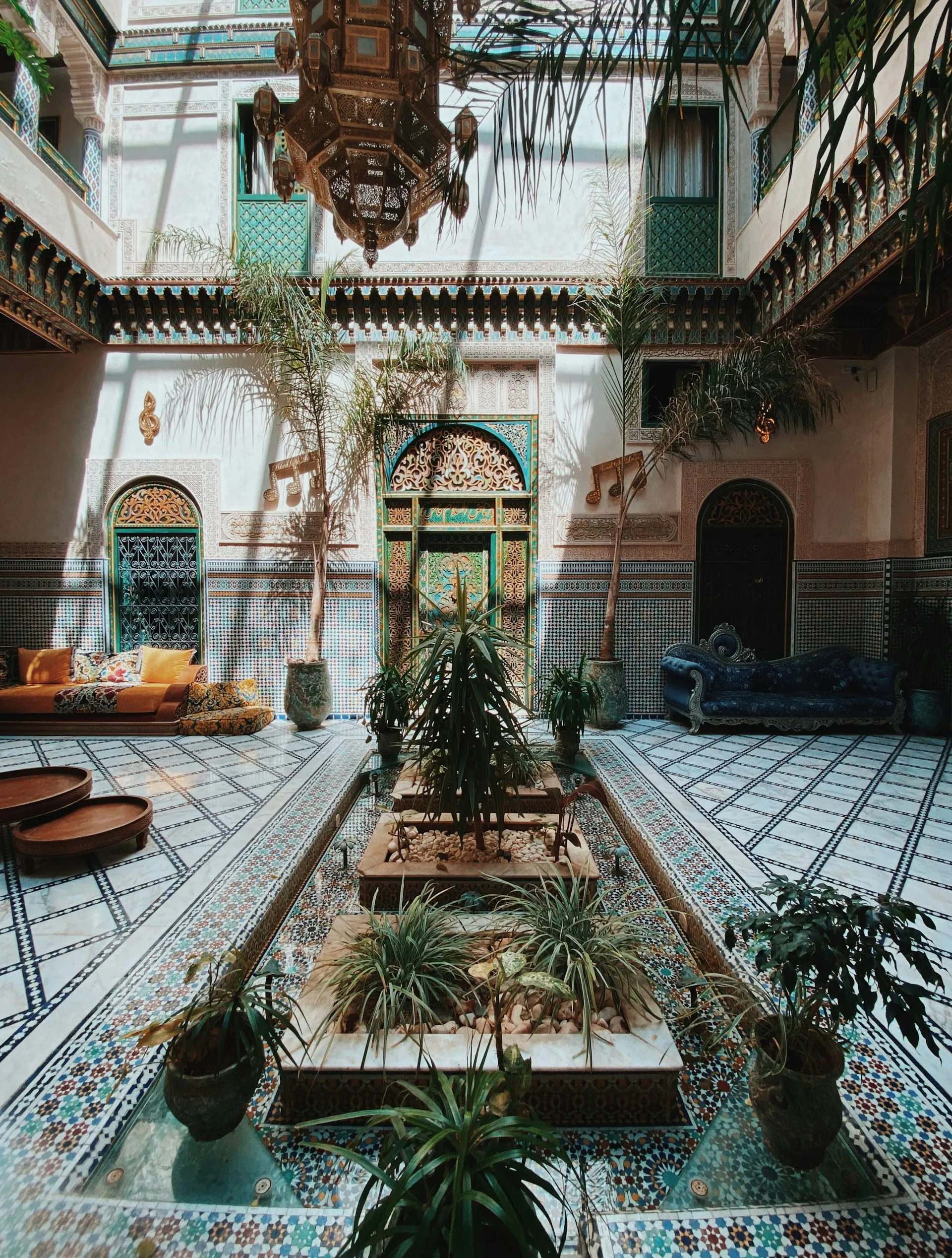A pool at the heart of the house